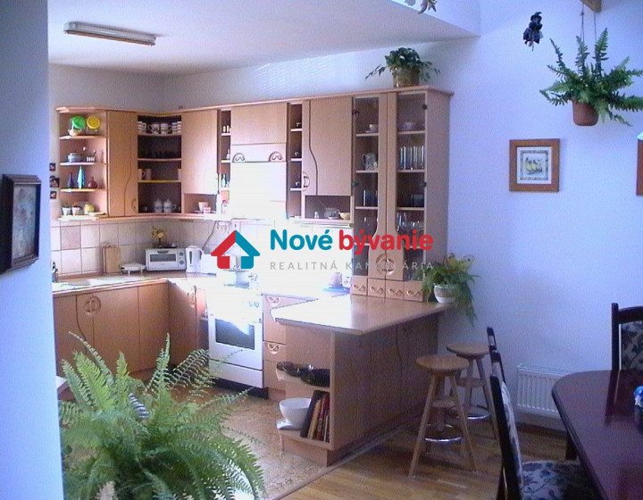 Predaj Rodinný dom v Bratislave – Podunajské Biskupice (N001-12-MIHUa)