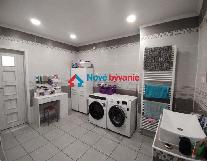 Predaj,6izbový rodinný dom s garážou-Želiezovce(N151-12-FRADE)