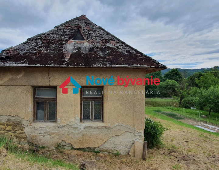 VÝHODNÁ CENA. Na predaj stavebný pozemok v obci Hankovce (N004-14-ZDHA)