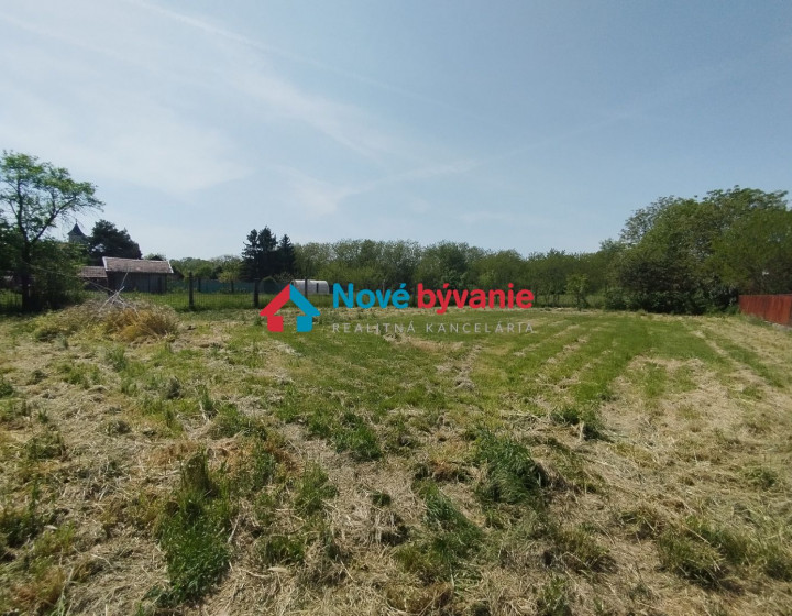 Predaj,  stavebný pozemok -  Jur nad Hronom (N028-14-MAHA)