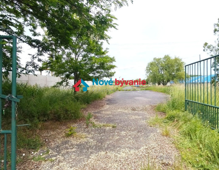 Areál s halou, vážnicou, IS– Malé Krškany, LV (N036-14-MAHA)