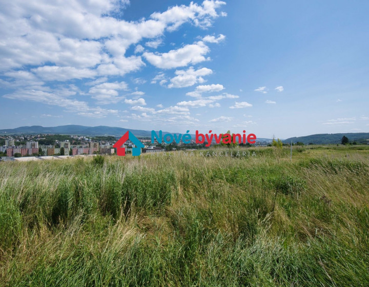 Exkluzívny slnečný pozemok s panoramatickým výhľadom na Prešov – Kráľova Hora, Sídlisko 3. (N005-14-MIDUa)