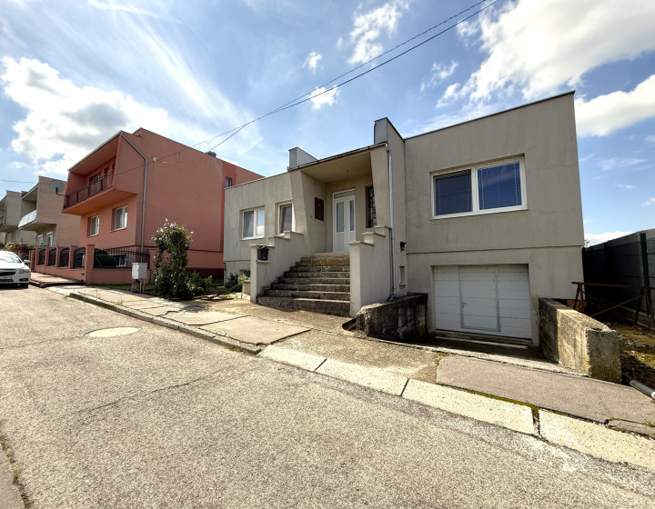 Predaj, veľký rodinný dom s garážou-Čata(N187-12-FRAD3)