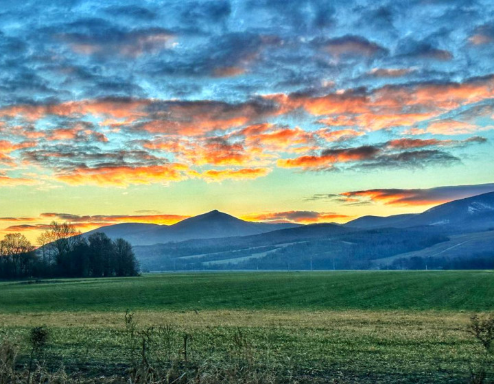 Hľadáme stavebný pozemok v lokalite Haniska do 10 km