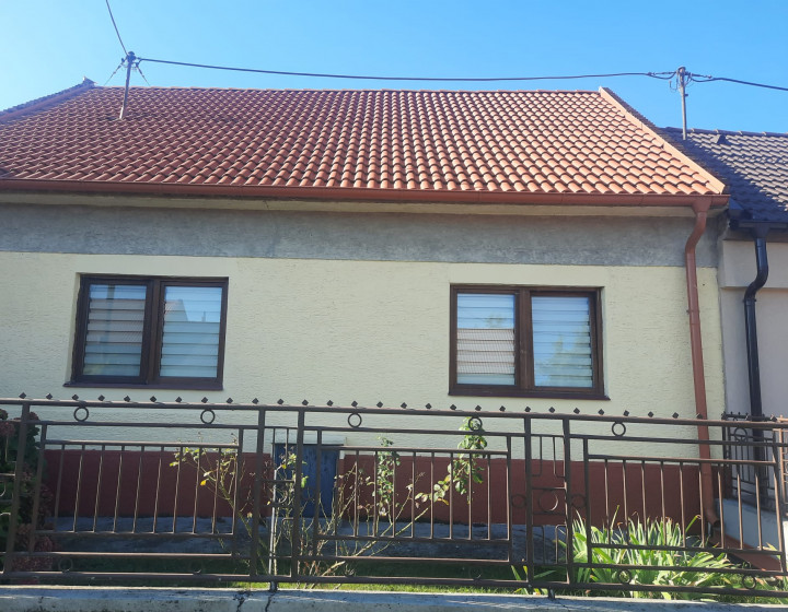 Predaj - 4 izbový dom pri Trnave /N083-12-EMJU