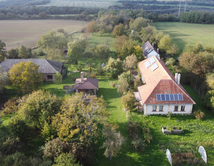 Predaj - privátna rezidencia- Žemberovce (N002-14-TIKU)