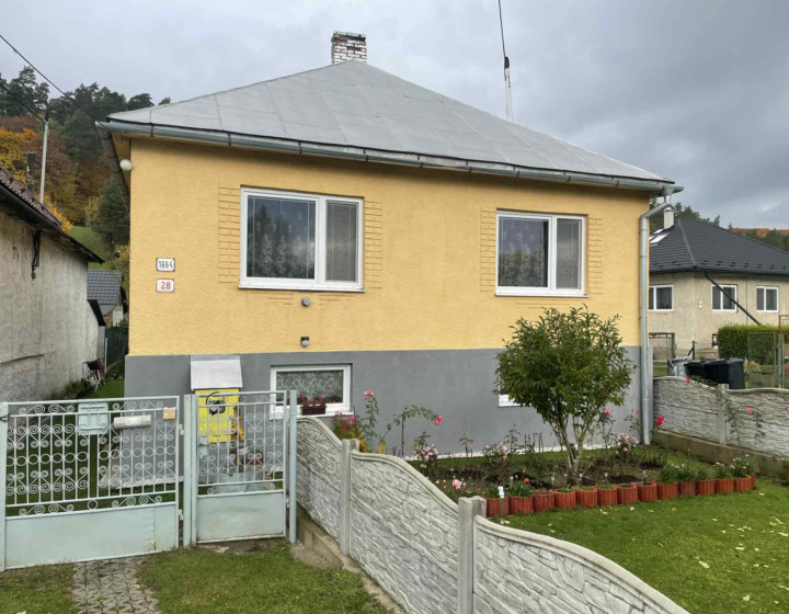 Na predaj rodinný dom, Snina (N043-12-MABA)