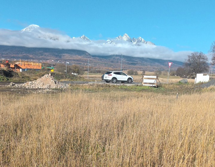 Stavebný pozemok pre radové domčeky