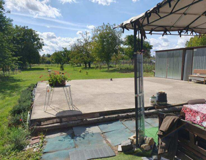 Predaj pozemok so základmi Levice Horný Urban (N008-14-TIKU)