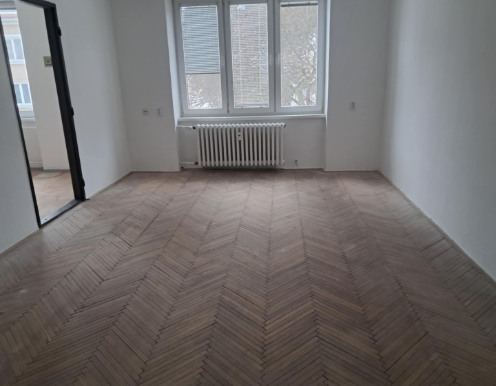 Hľadáme dvojizbový byt vo Vranove nad Topľou