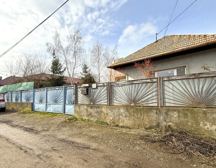 Predaj, rodinný dom s rozsiahlym pozemkom-Farná