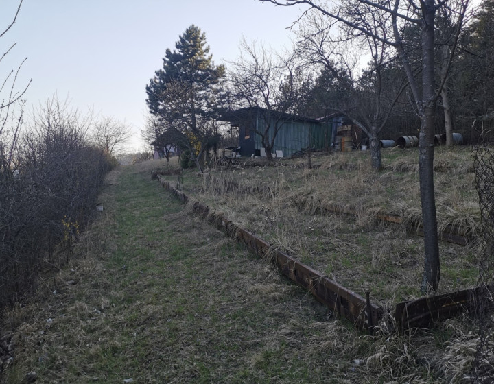 Slnečný záhradný pozemok (N082-14-DASEa)