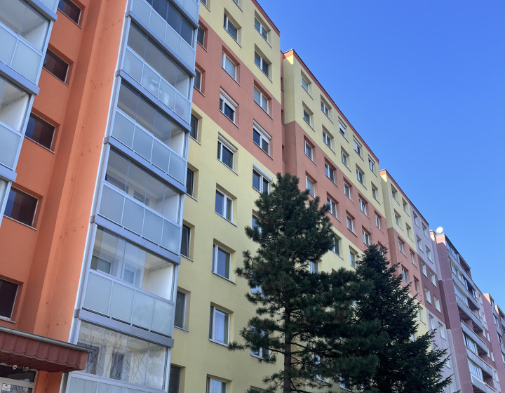 REZERVOVANE-PREDAJ 4 IZB.BYT BA - Dúbravka