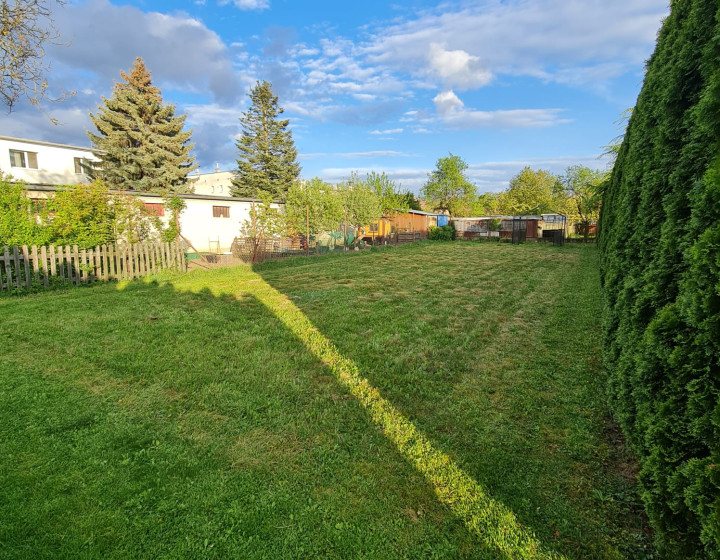 Predaj: slnečný pozemok, lukratívna časť Trenčín - Trenčianske Biskupice (N085-14-DASEa)