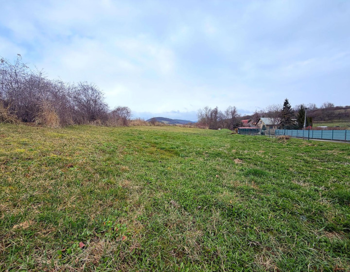 Predaj: STAVEBNÝ POZEMOK 1 633 m2 – MELČICE- NOVÁ CENA (N087-14-DASEa)