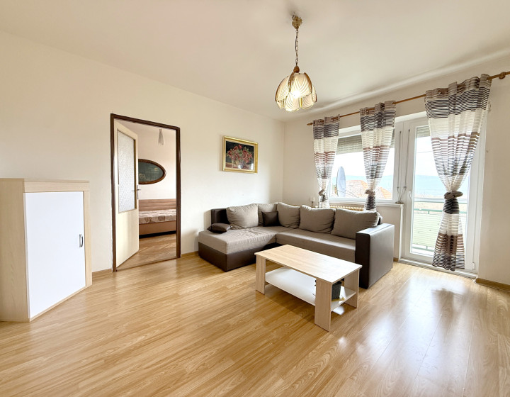 Predaj,3iz. byt s garážou a záhradkou-Pukanec(N218-113-FRAD)