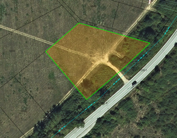 Zaujímavý investičný pozemok na Lorinčíku