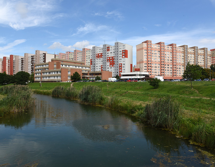 Hľadám na kúpu 2 izb. byt  Bratislava - Petržalka Dvory