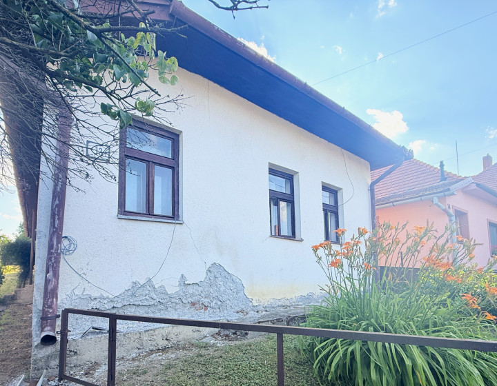Predaj, chalupa s výhľadom na kopce-Kozárovce(N234-13-FRADE)