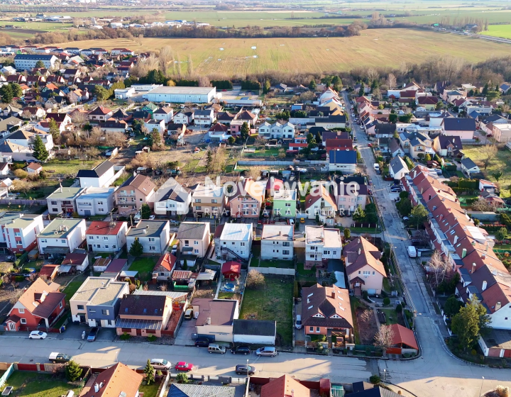STAVEBNÝ POZEMOK 506 m² V STUPAVE – POKOJNÁ LOKALITA A VÝBORNÁ DOSTUPNOSŤ D2