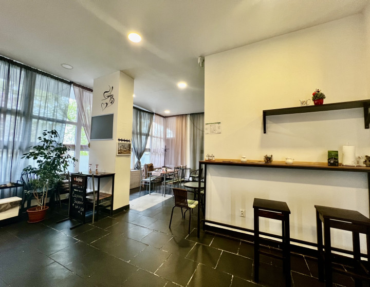 PRENÁJOM zabehnuté bistro 106 m2 BA-Petržalka (N041-25-ANHO)
