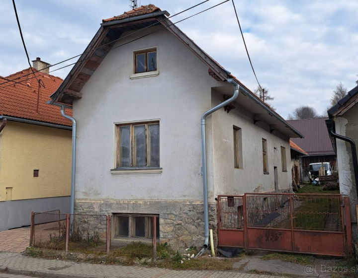 Rodinný dom na rekonštrukciu - Závažná Poruba 116 000 eur