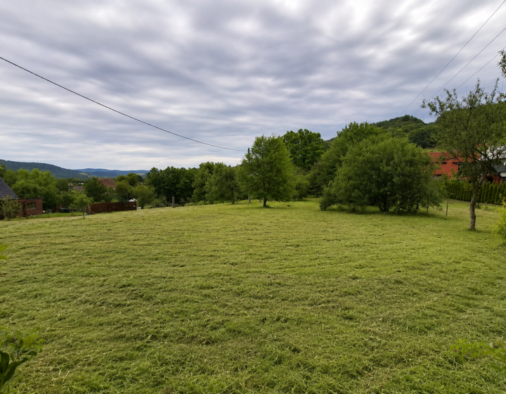 EXKLUZÍVNE na predaj veľký pozemok, Hažín nad Cirochou (N283-14-MIM))