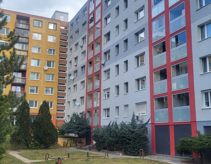 predaj - 3izbový byt - Bratislava IV. /N116-113-EMJUe
