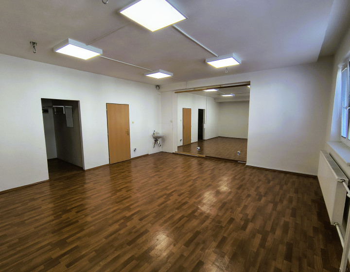 Prenájom kancelárie/ambulancie v centre mesta (B037-25-BP)