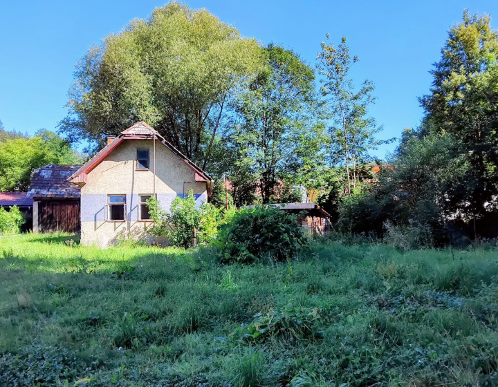 Pozemok s rodinným domom Divina ID: N007-14-LEMI