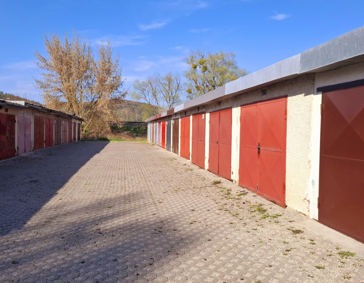 REZERVOVANÉ. EXKLUZÍVNE na PREDAJ garáž, Laborecká ulica, Humenné (N290-19-MIM)
