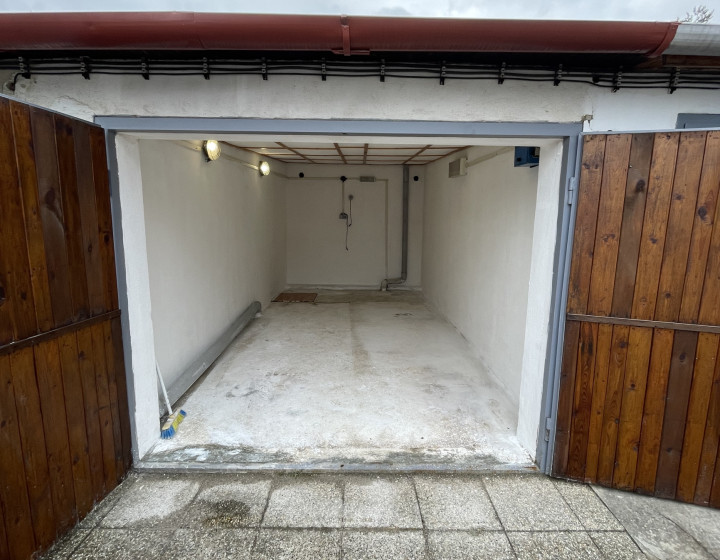 Garáž + pivnica | Elektrina | Ihneď k dispozícii