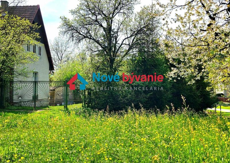 REZERVOVANÉ RODINNÝ DOM 1083m2 V KOKAVE NAD RIMAVICOU - NA PREDAJ