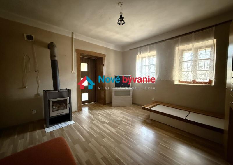 REZERVOVANÉ/Predaj chalupy na slnečnom pozemku-Svodín(N166-14-FRADE)