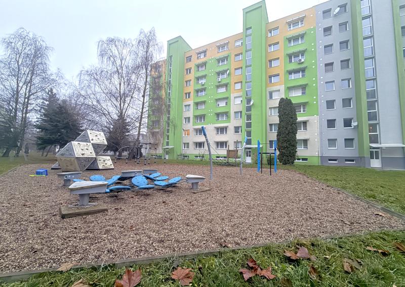 REZERVOVANÝ, 1-izbový byt v centre - Levice(N207-111-FRADE)