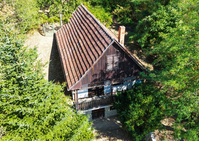 REZERVOVANÝ, viničný domček uprostred prírody-Sikenica